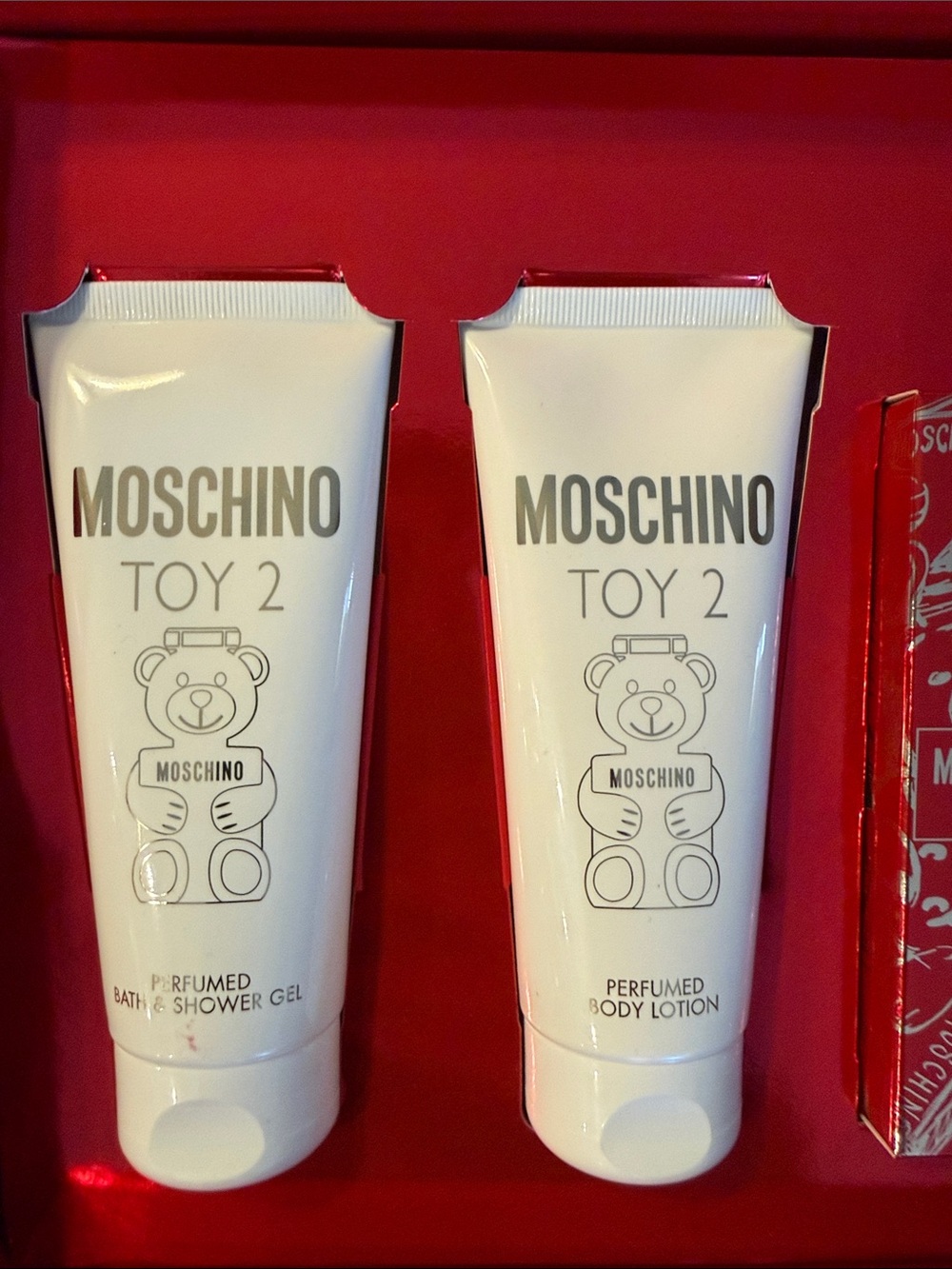 Moschino Toy 2 Gift Set - Picture 2 of 5